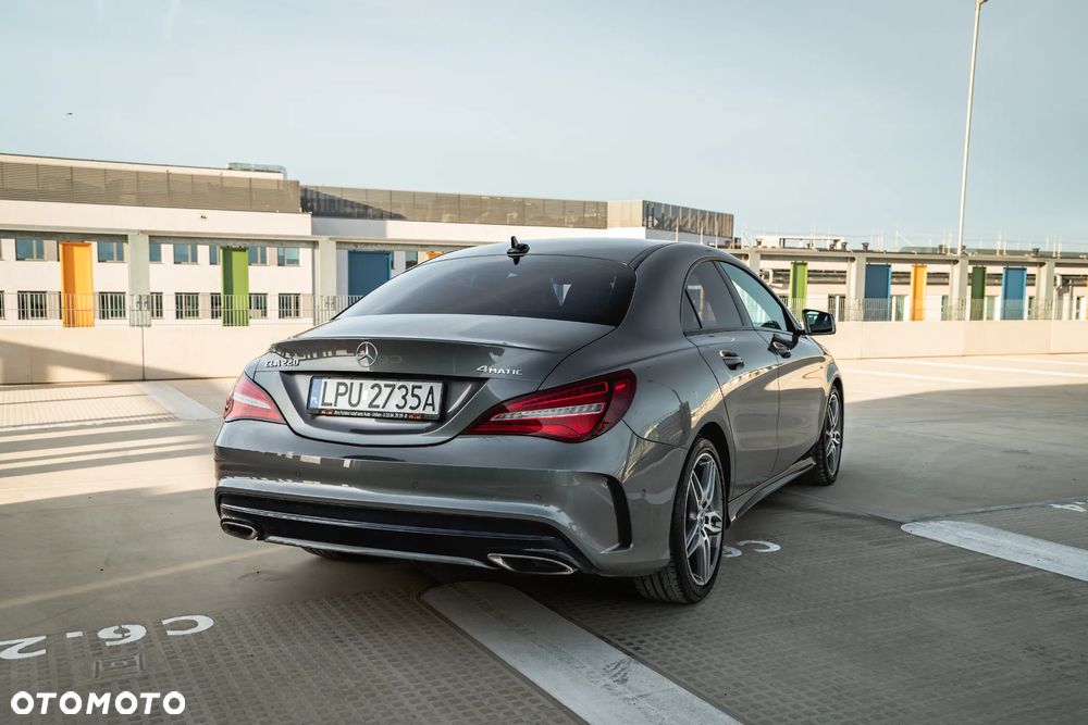 Mercedes-Benz CLA 220 4-Matic AMG Line - 7