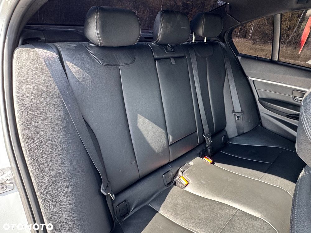 BMW Seria 3 - 31