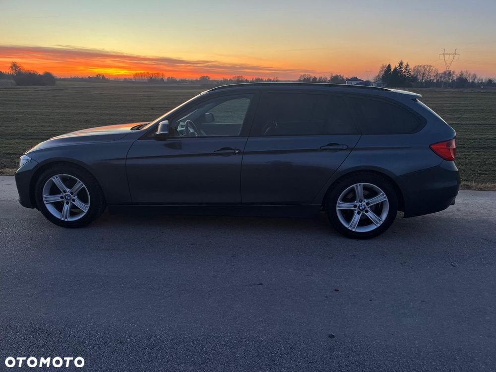 BMW Seria 3 320d Efficient Dynamics - 32