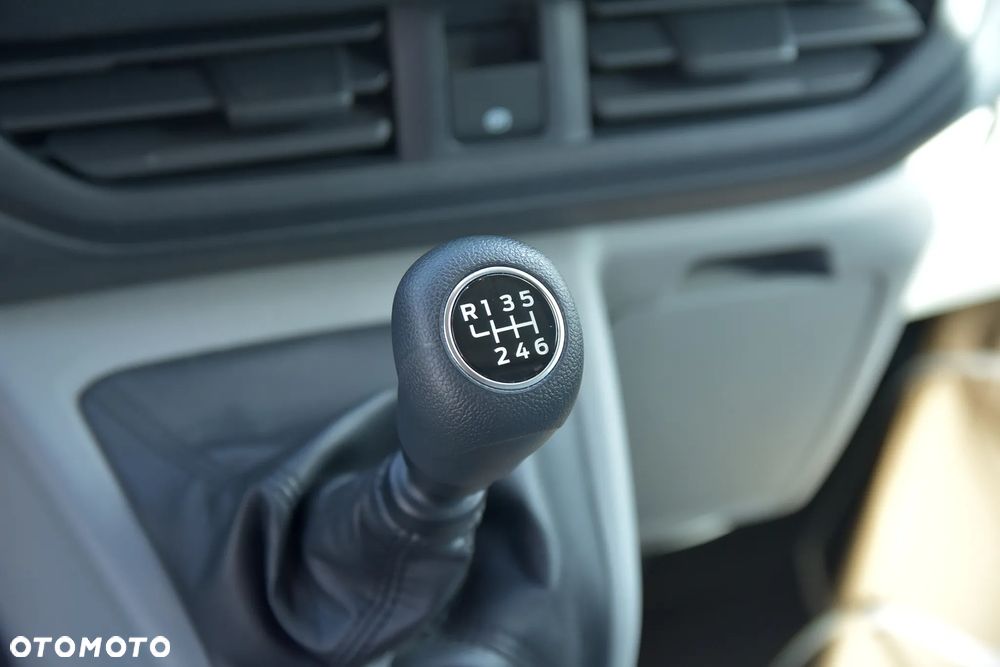 Ford TRANSIT CUSTOM 2.0 EcoBlue 136KM M6 FWD VAN TREND 320 L2 - 12