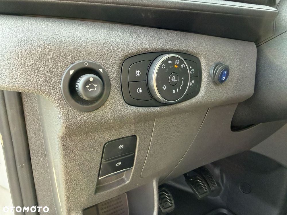 Ford Transit - 21