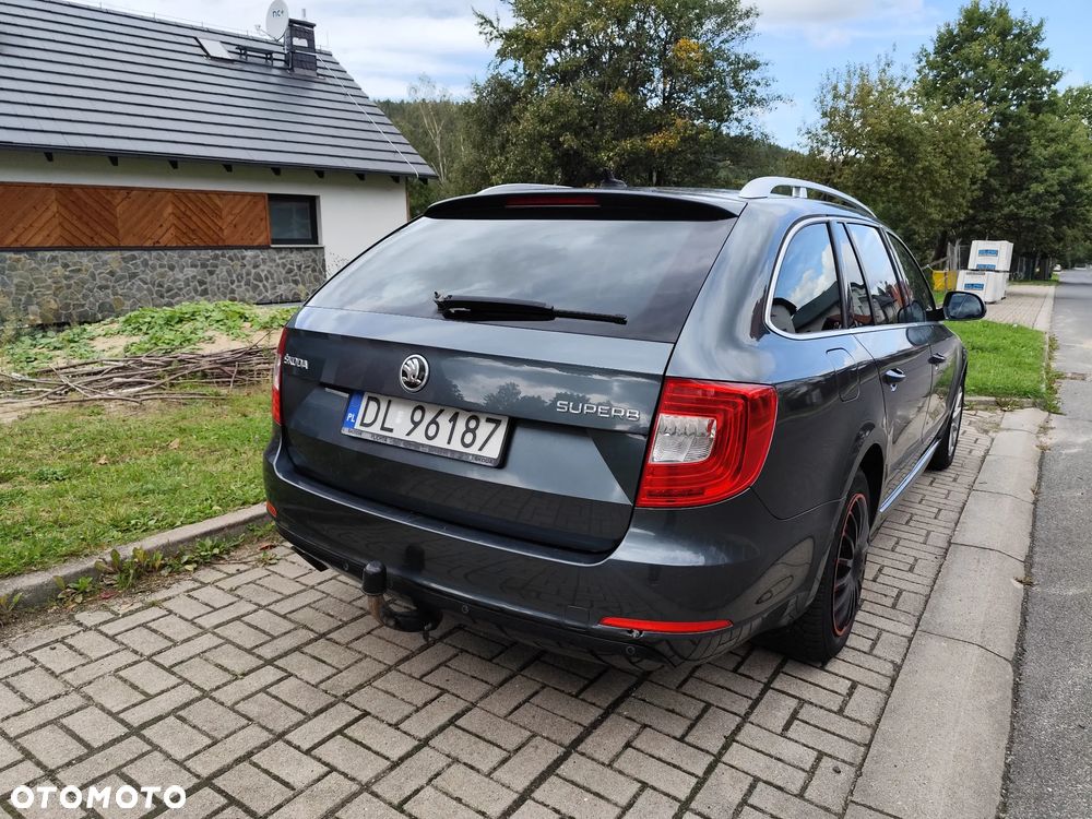Skoda Superb 2.0 TDI Ambition - 2