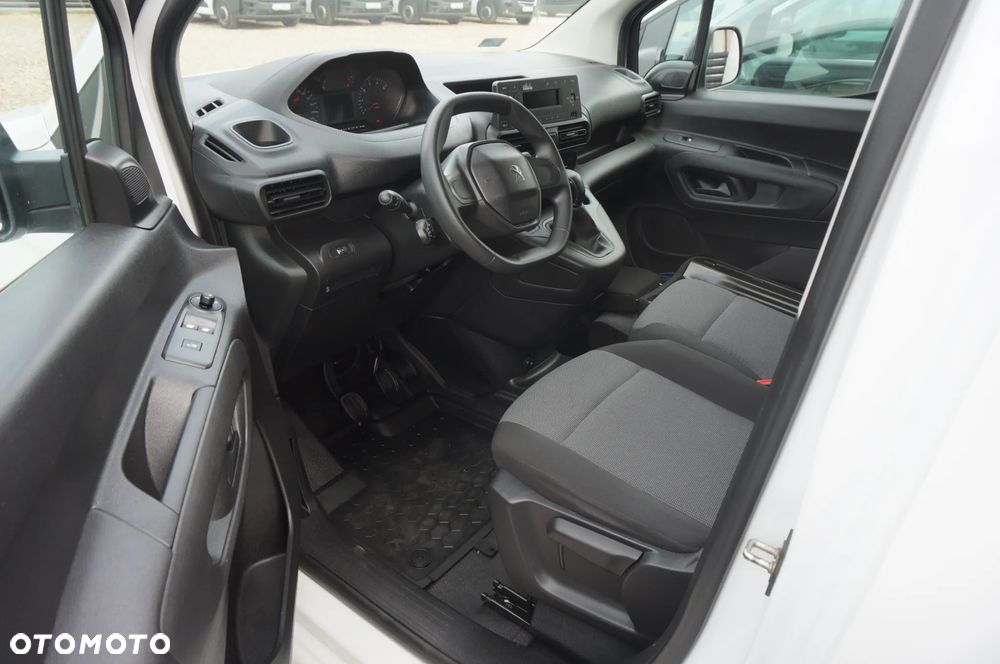 Peugeot PARTNER VAN 3 osobowy VAT-1 MOCNY SILNIK 1.6HDI 100KM EURO-6 - 24