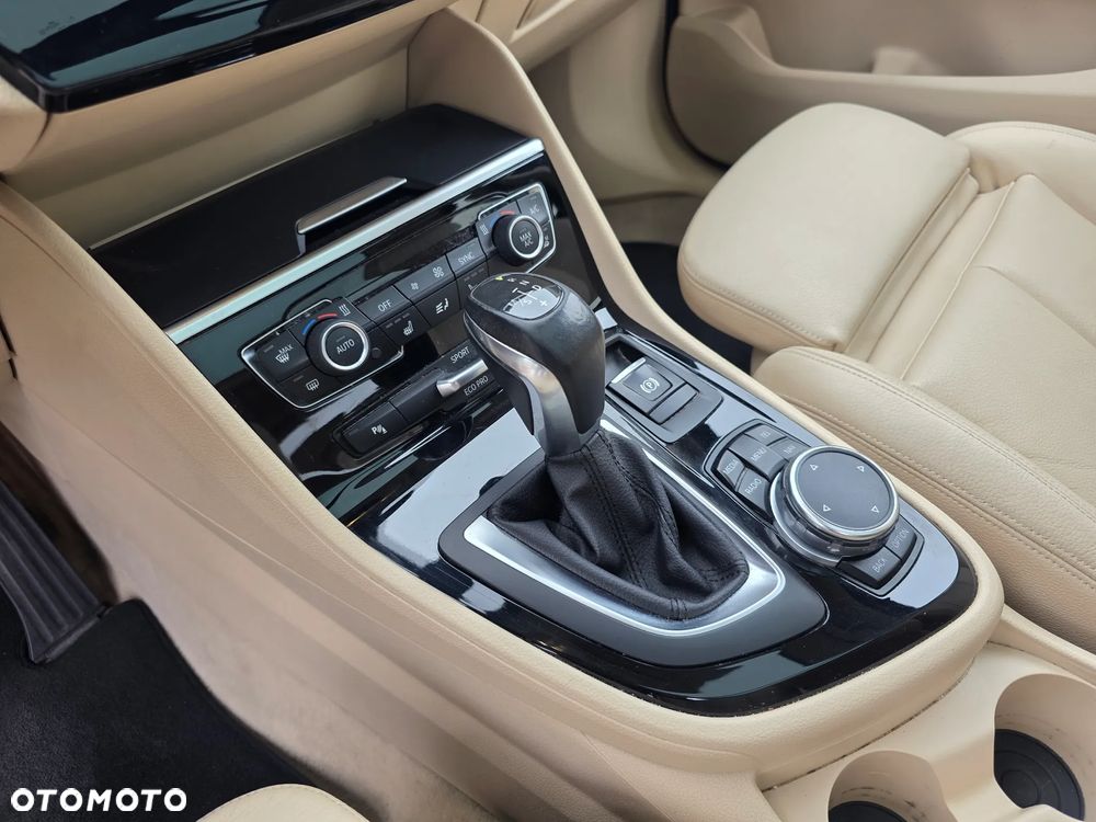 BMW Seria 2 220d Sport-Aut Sport Line - 29