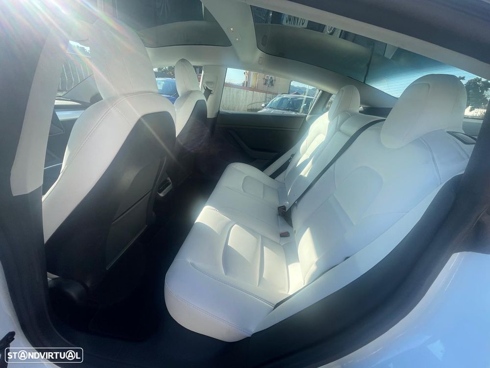 Tesla Model 3 Long Range AWD Dual Motor Performance - 21