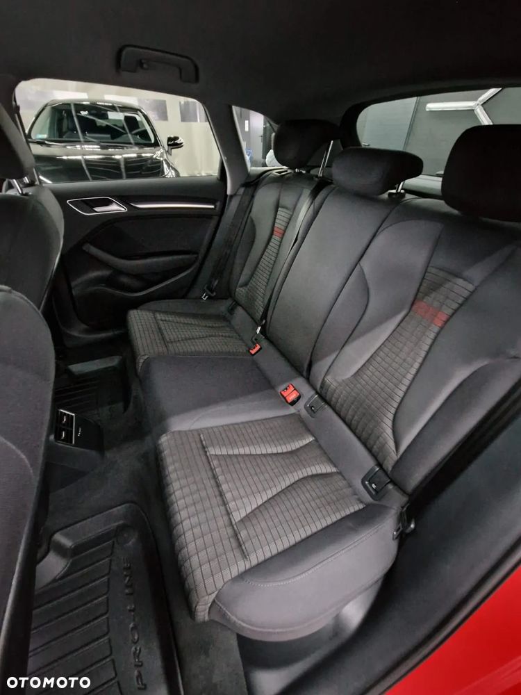 Audi A3 Sportback - 36