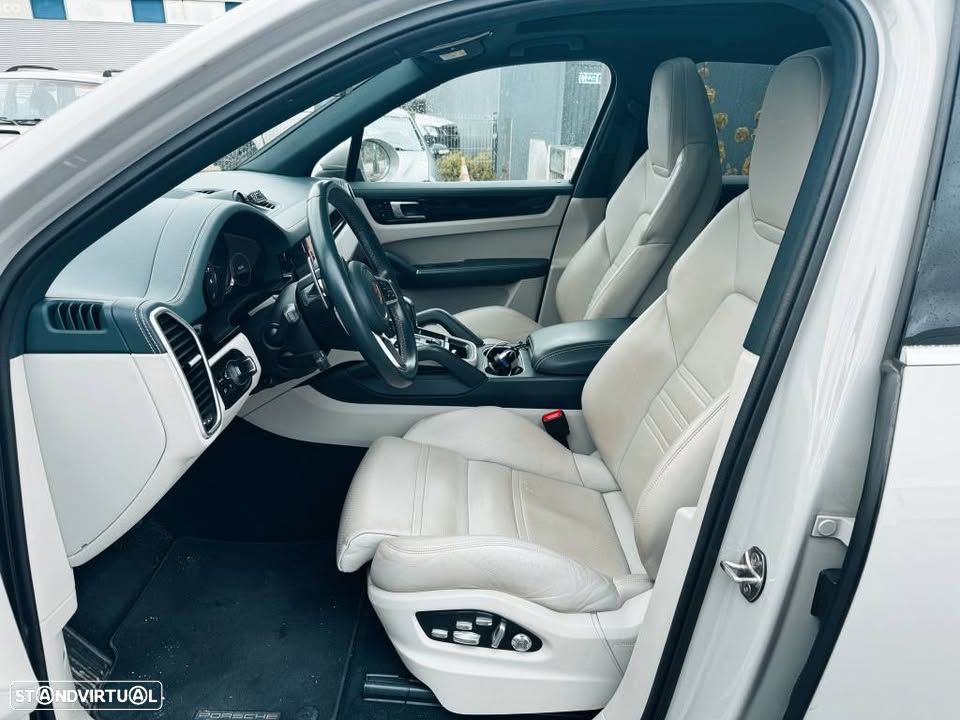 Porsche Cayenne E-Hybrid Platinum Edition - 8