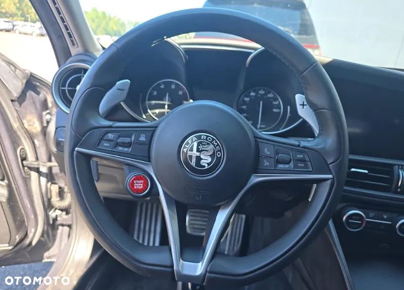 Alfa Romeo Giulia 2.0 Turbo TI Q4 - 8