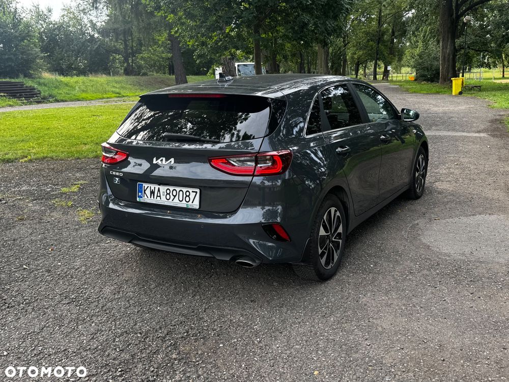 Kia Ceed - 8