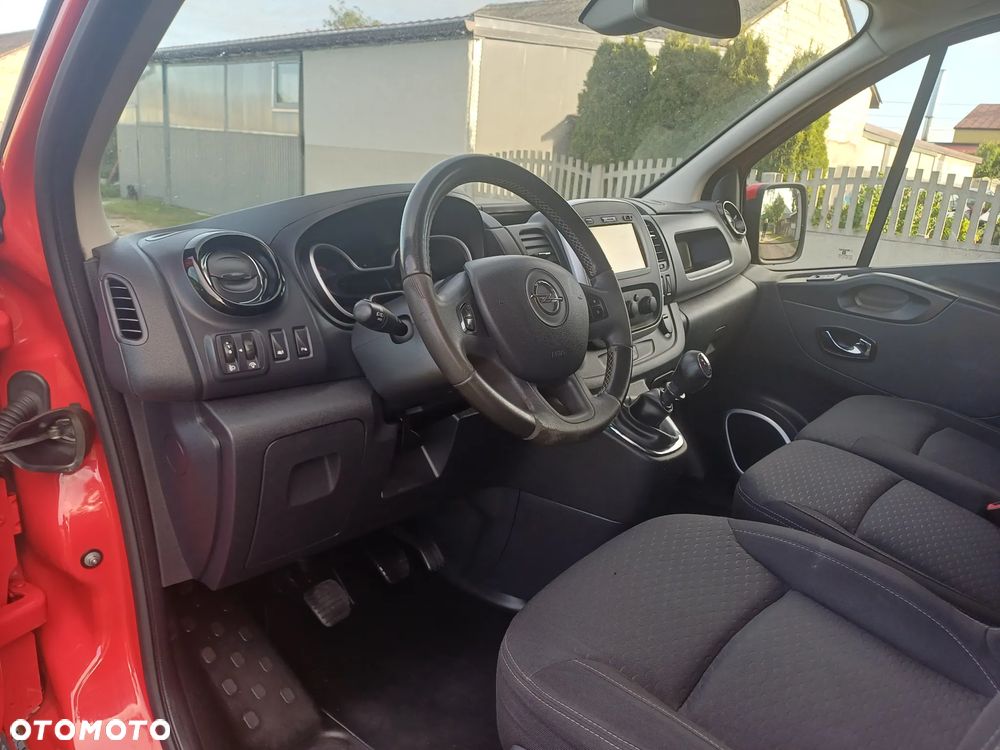 Opel Vivaro - 25