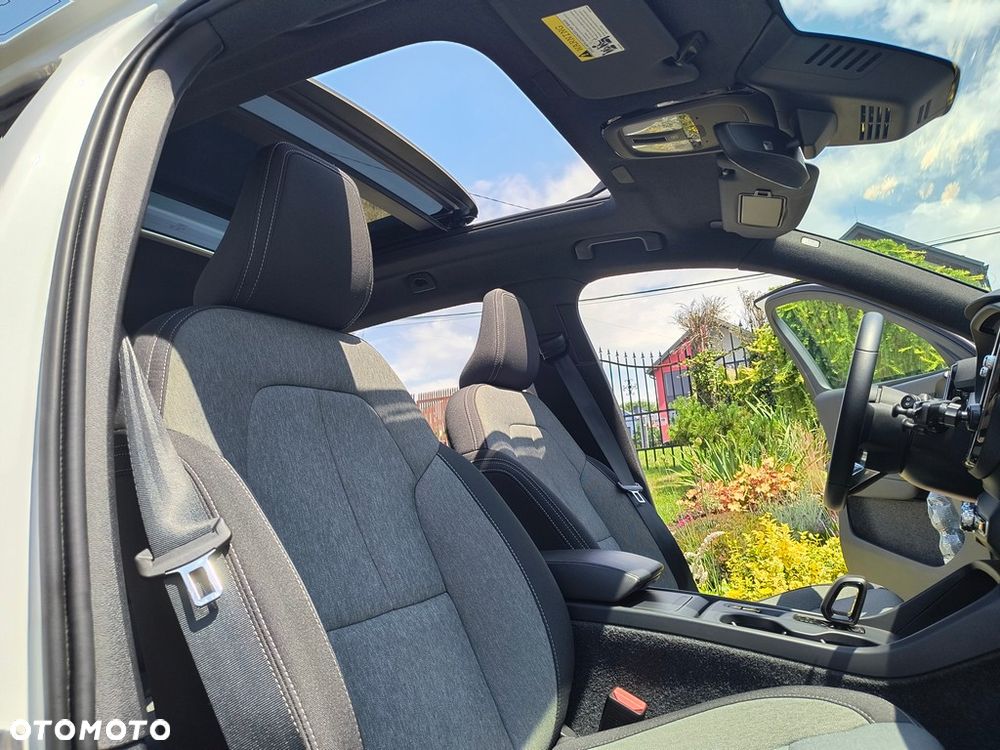 Volvo XC 40 B5 B AWD Geartronic RDesign - 9