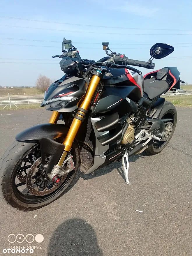 Ducati Streetfighter V4 - 1