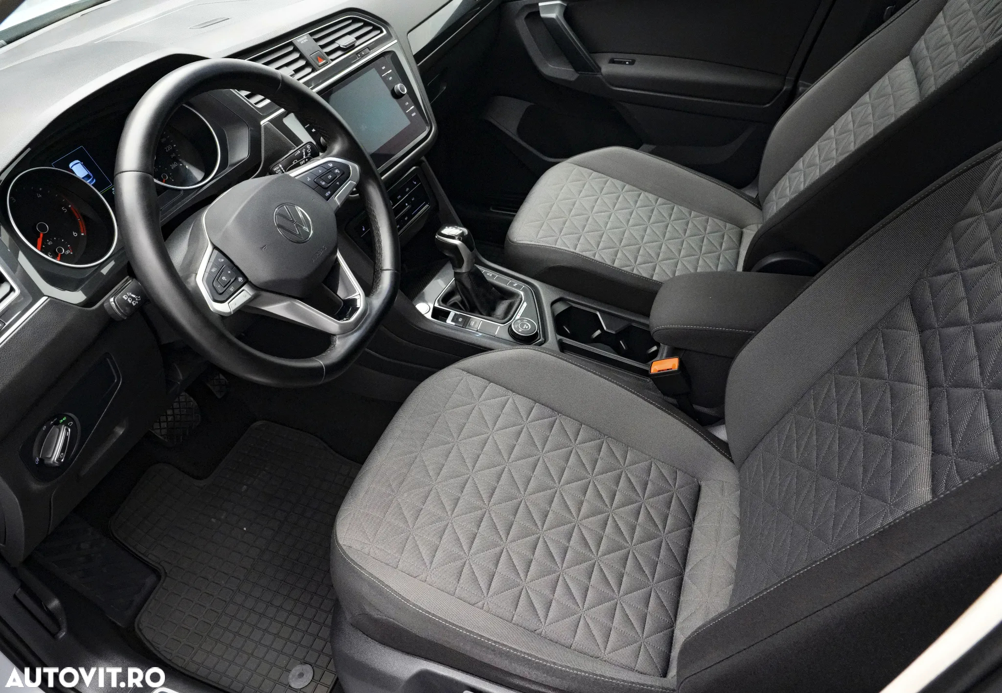 Volkswagen Tiguan 2.0 TDI SCR DSG 4Motion Life - 11