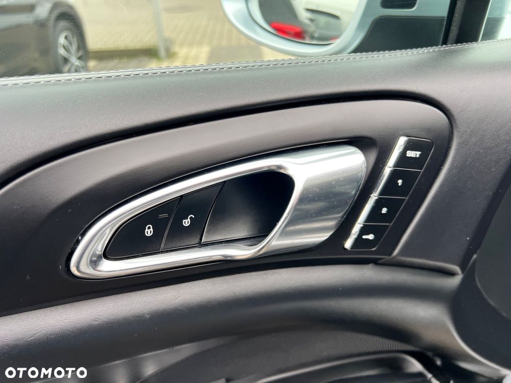 Porsche Cayenne S E-Hybrid - 23