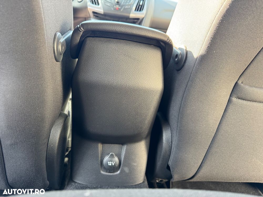 Ford Focus 1.6 TDCI DPF Champions Edition - 24