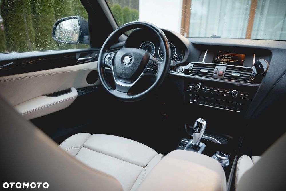 BMW X3 xDrive28i xLine - 34