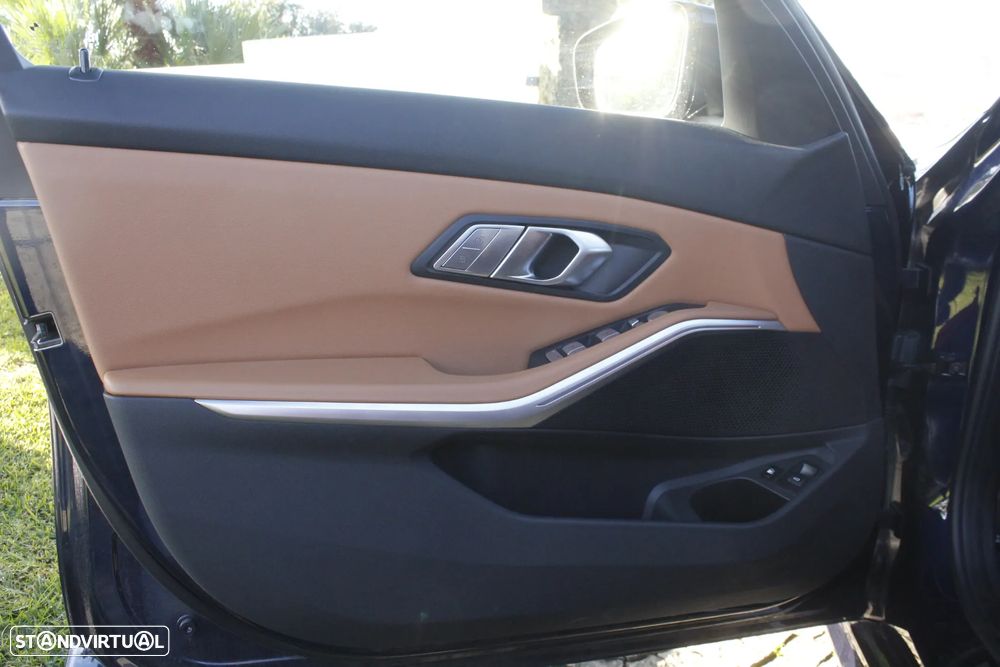 BMW 330 e Touring Pack Desportivo M Pro Auto - 9