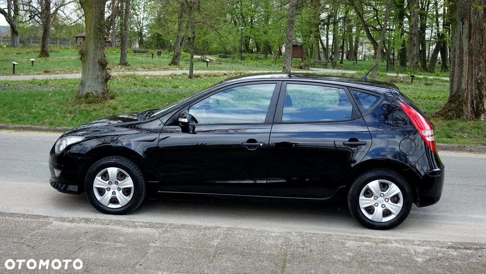 Hyundai i30 i30cw 1.4 UEFA EURO 2012 Edition - 28