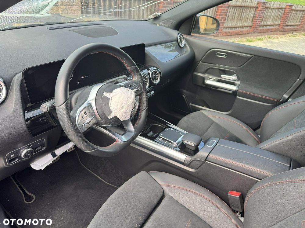 Mercedes-Benz GLA - 6