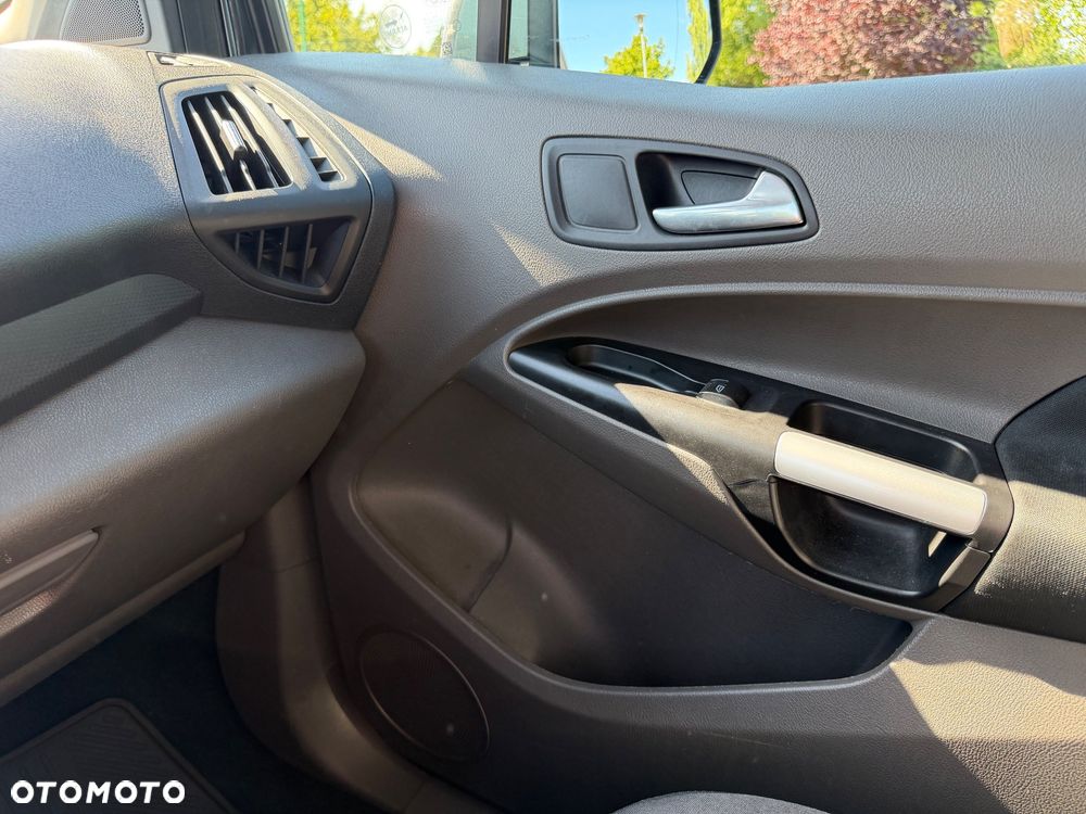 Ford Tourneo Connect Grand - 20