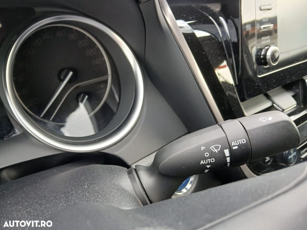 Toyota Camry 2.5 Business - 12