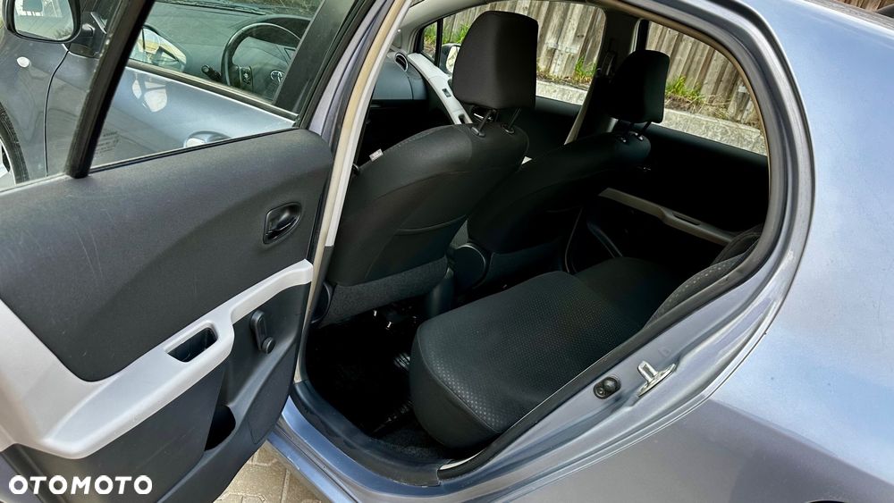Toyota Yaris 1.33 VVT-i Executive - 10