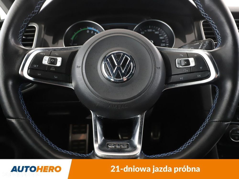 Volkswagen Golf - 19