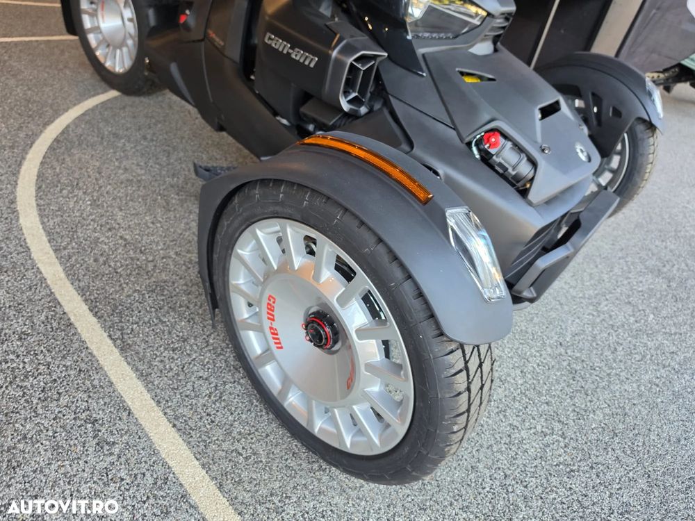 Can-Am Ryker 900 - 3
