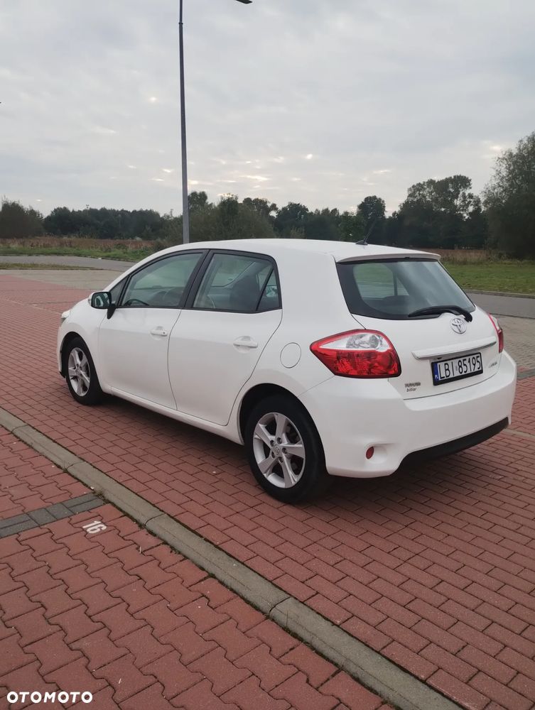Toyota Auris 2.0 D-4D Premium - 6
