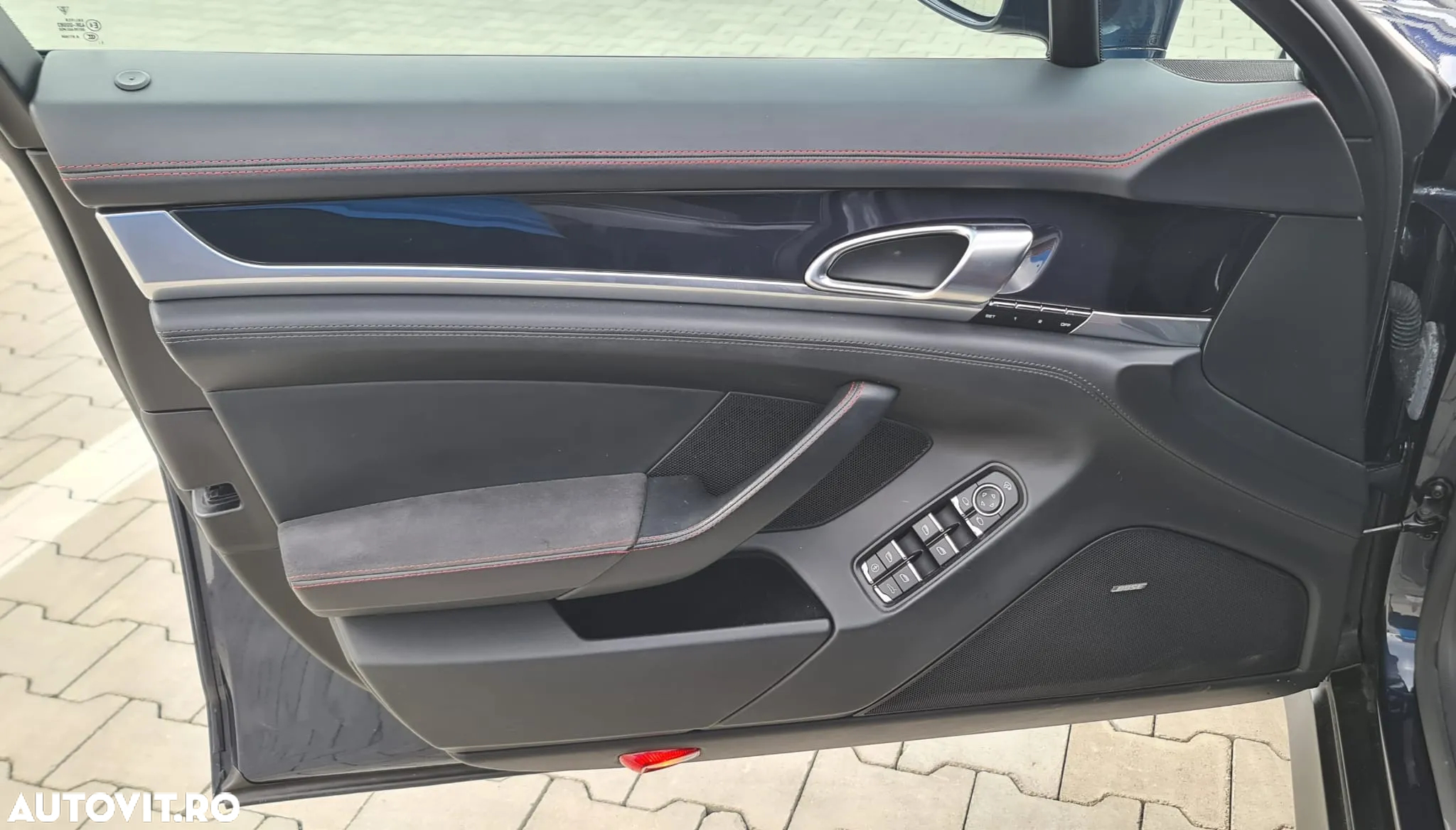 Porsche Panamera GTS PDK - 36