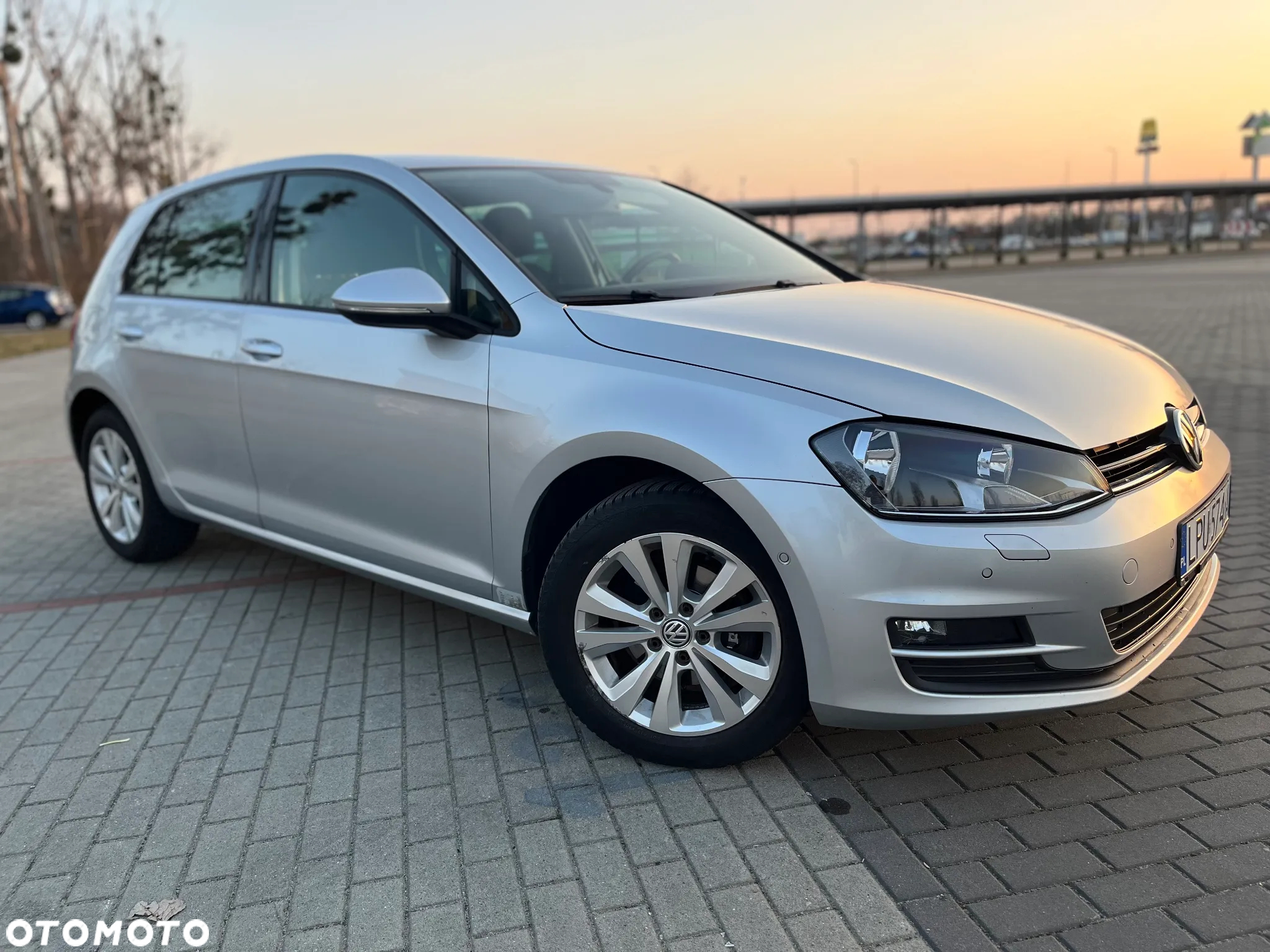 Volkswagen Golf 1.2 TSI BlueMotion Technology Cup - 21