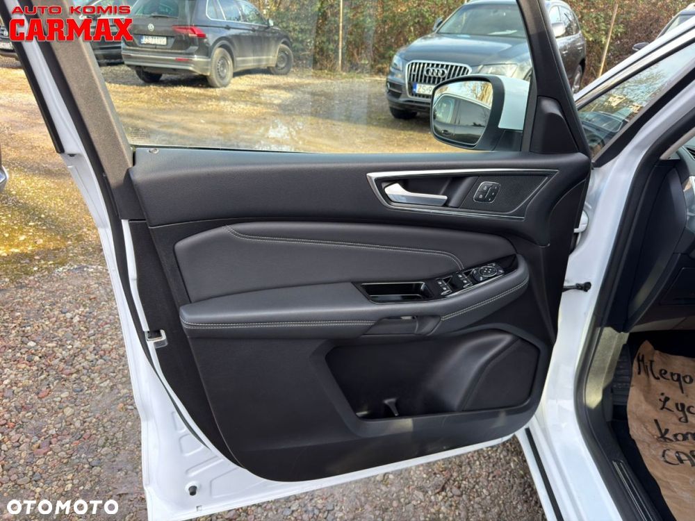 Ford S-Max - 11