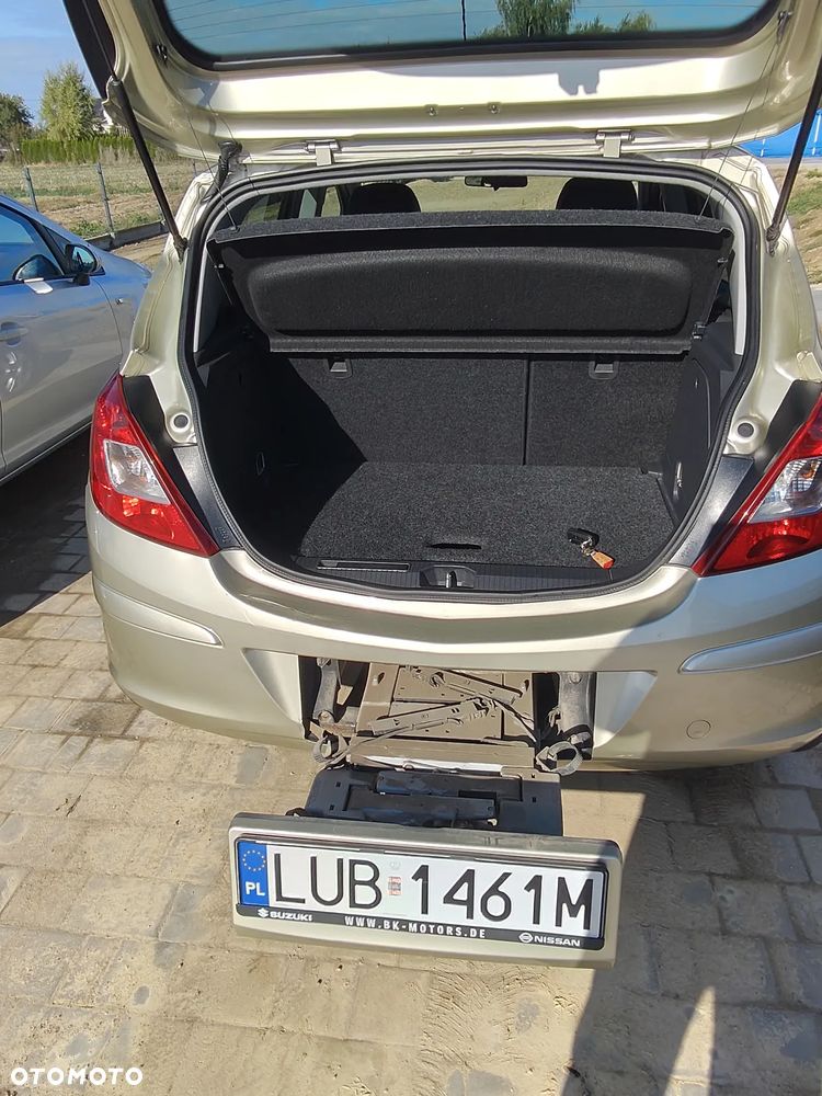 Opel Corsa 1.4 16V Cosmo - 5