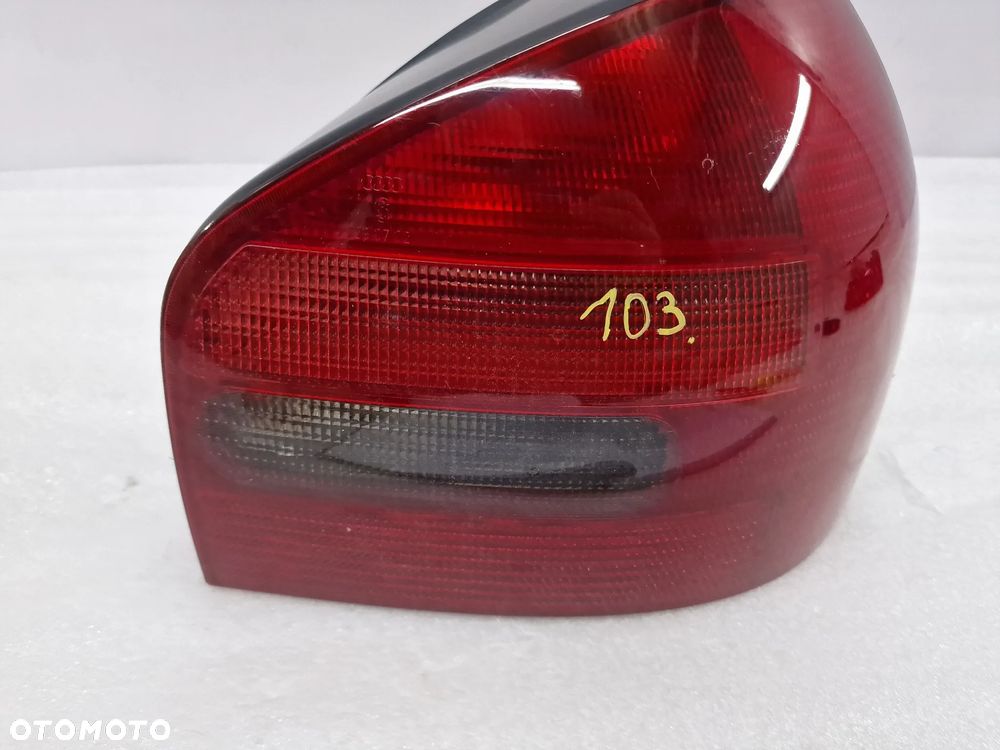 AUDI A3 8L0 96- PRAWA LAMPA TYLNA TYLNIA TYŁ , NR 8L0945096 , NR AUKCJI LMT103 - 3