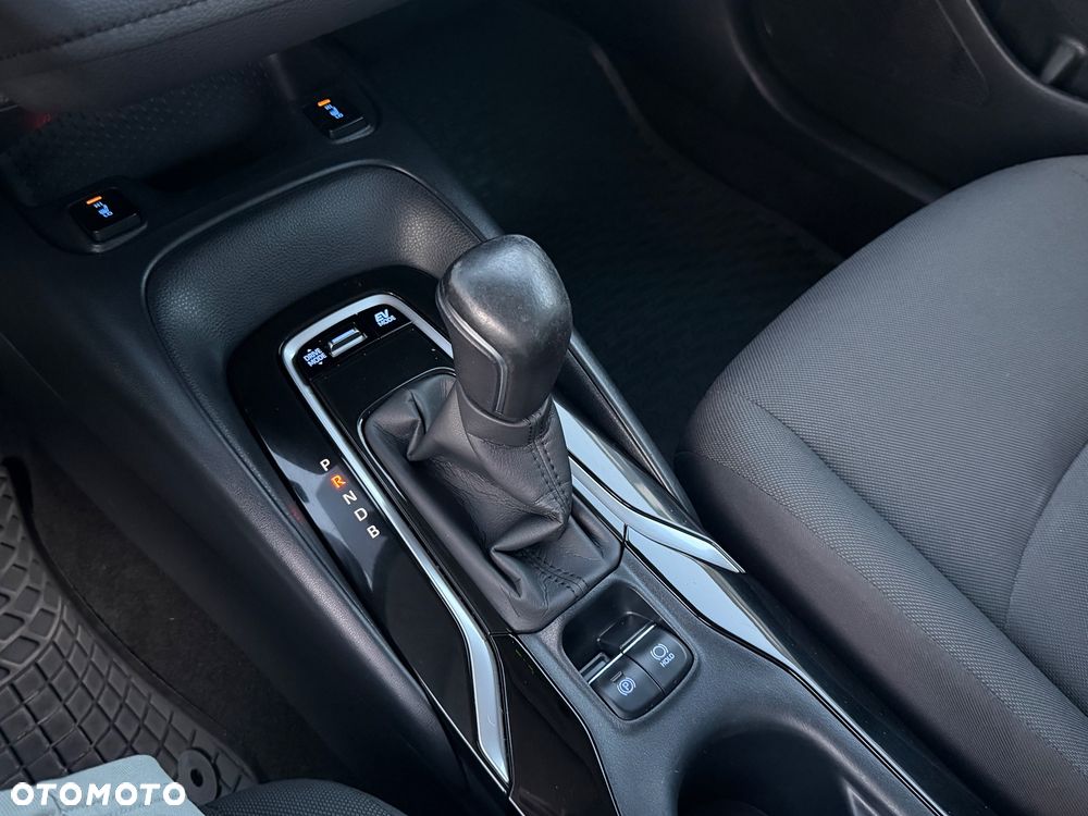 Toyota Corolla 1.8 Hybrid Comfort - 36