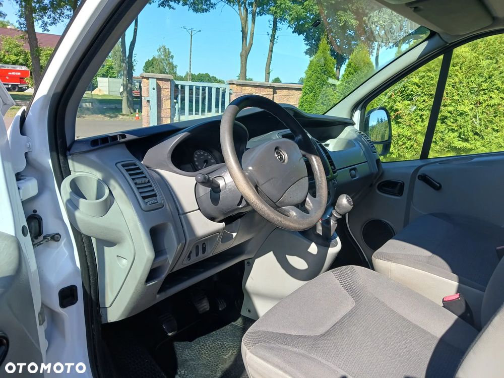Opel VIVARO - 11