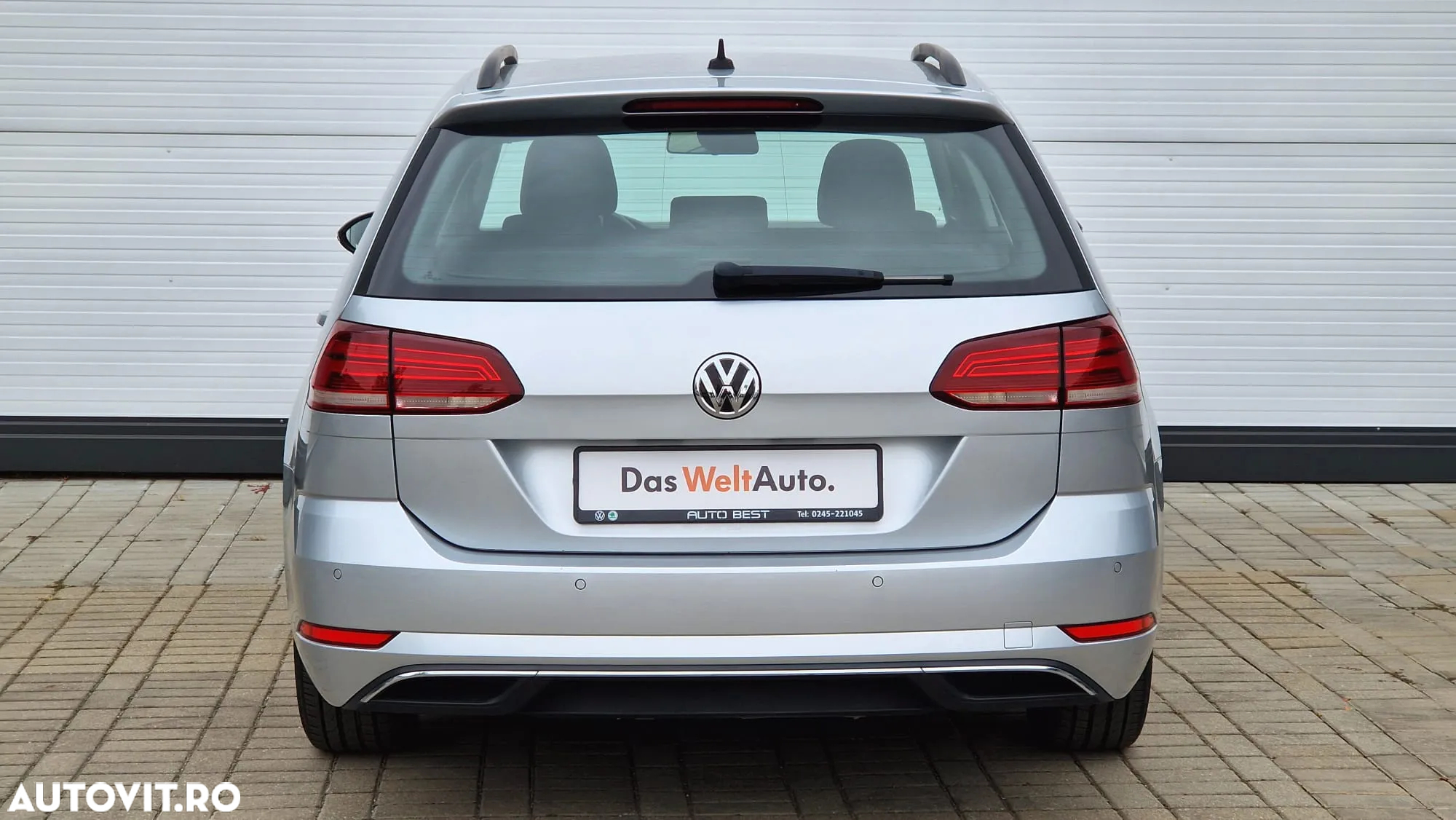Volkswagen Golf 1.6 TDI DSG Comfortline - 8