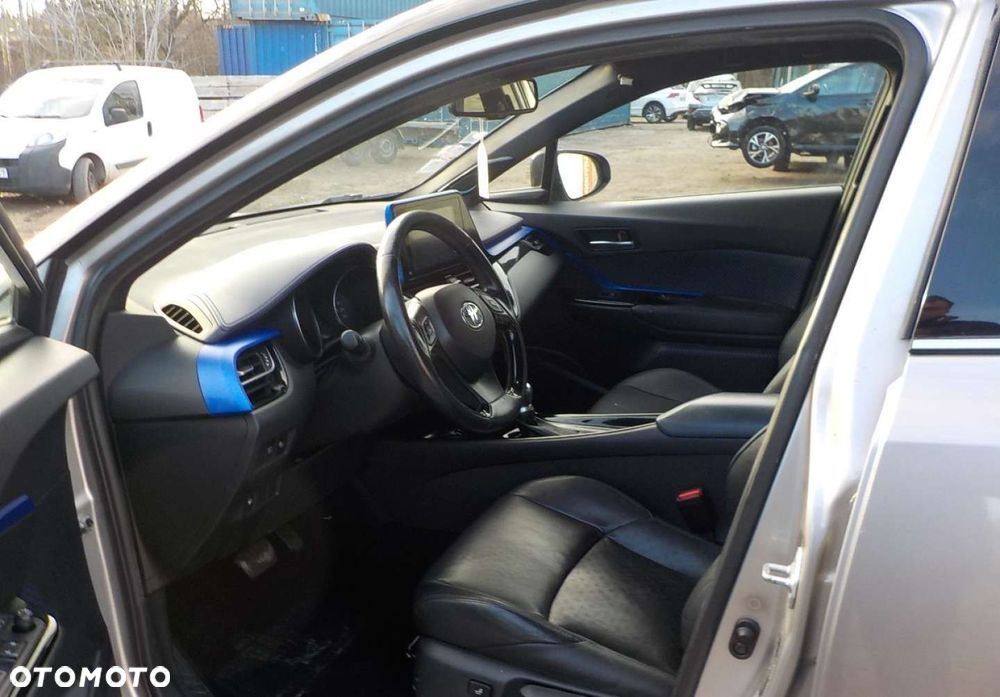 Toyota C-HR - 28
