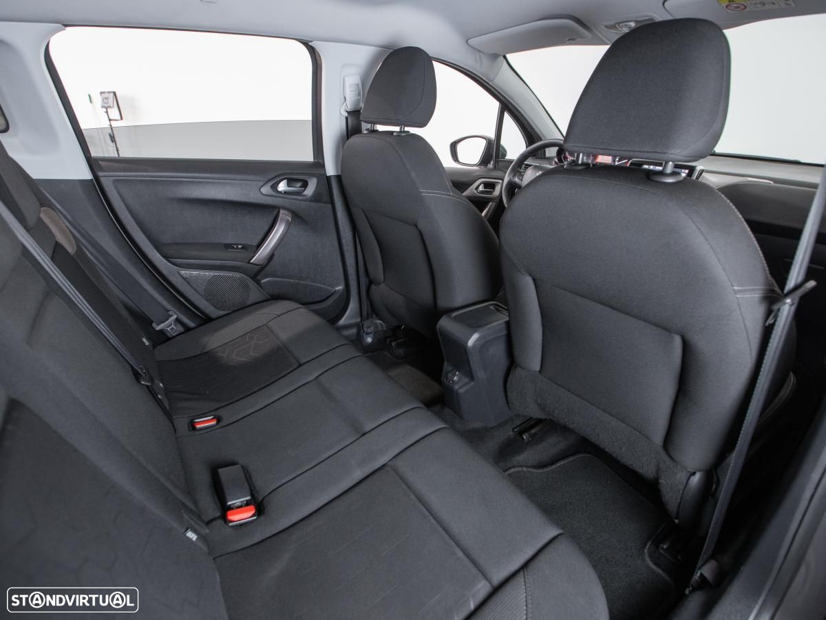 Peugeot 2008 - 10