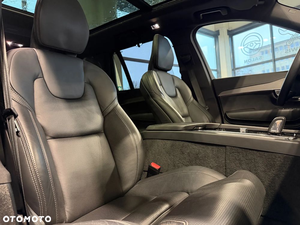 Volvo XC 90 T8 AWD Plug-In Hybrid R-Design 7os - 23