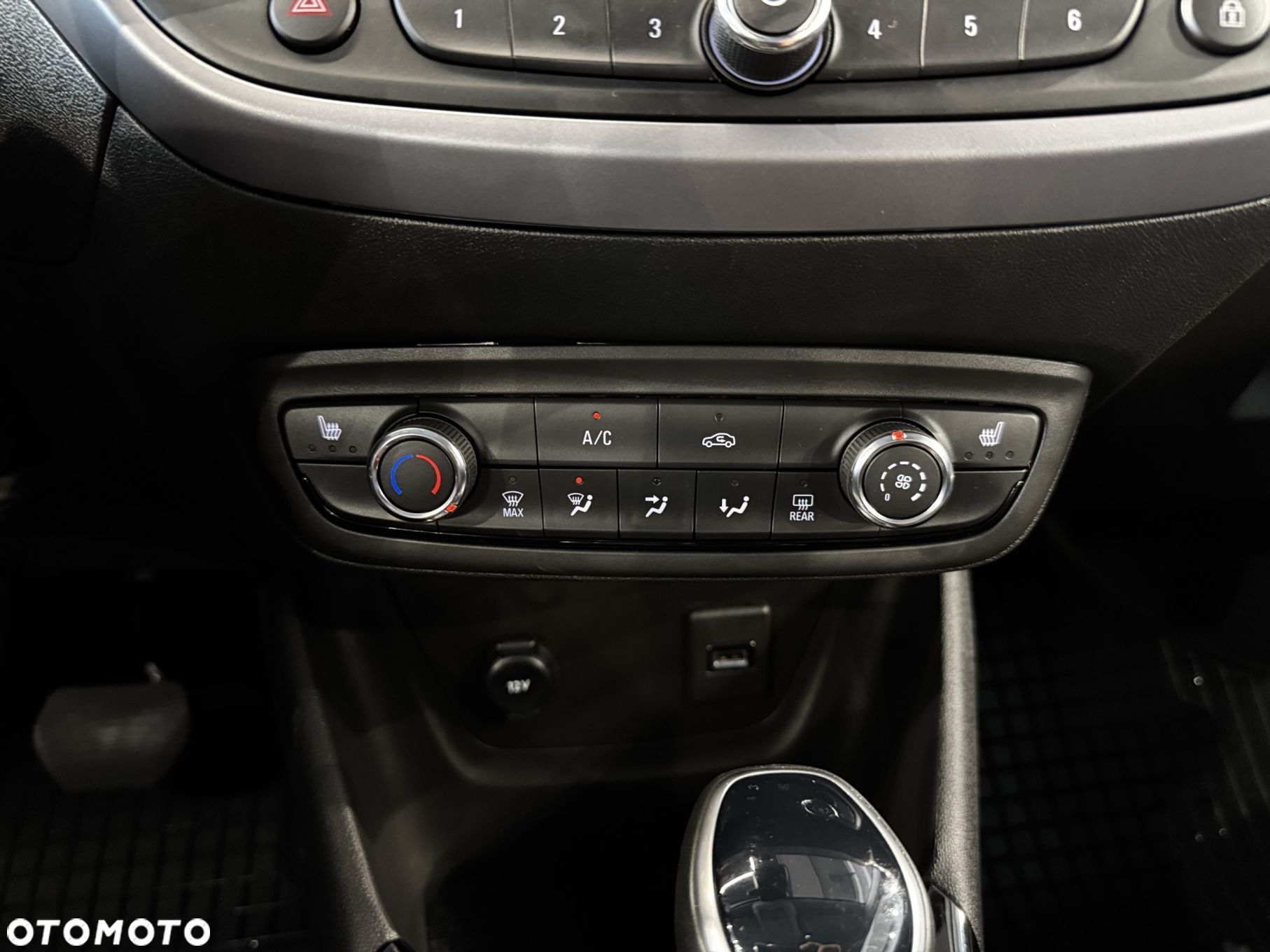 Opel Crossland - 24