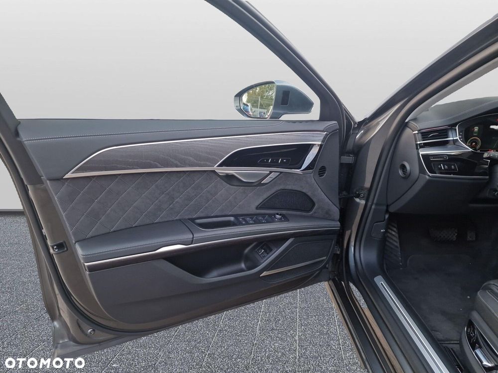 Audi A8 - 11