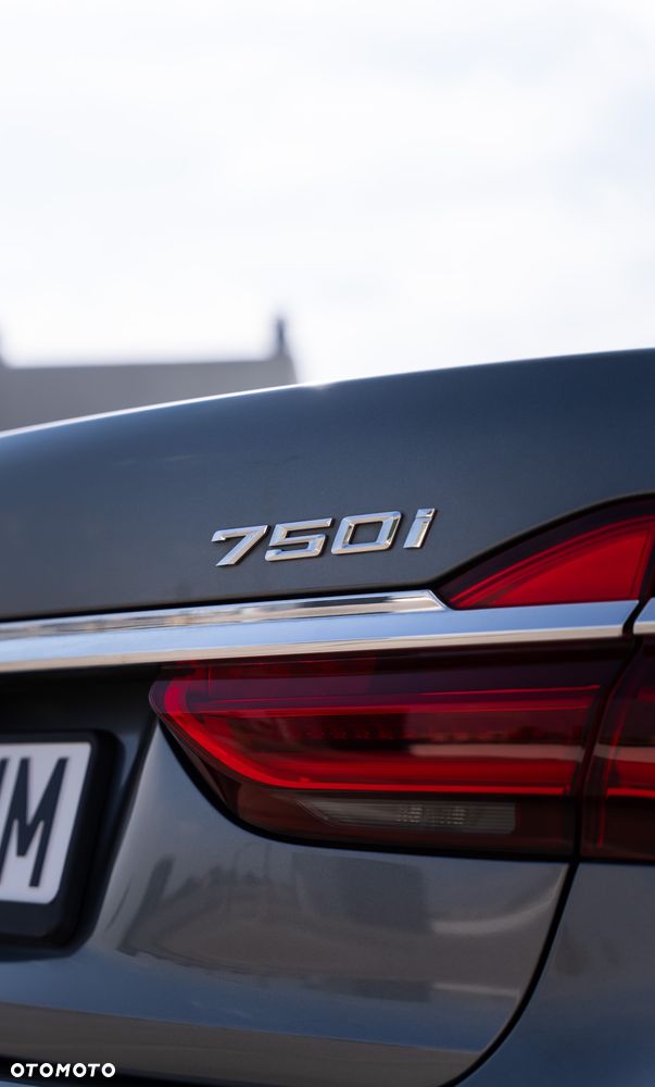 BMW Seria 7 - 6