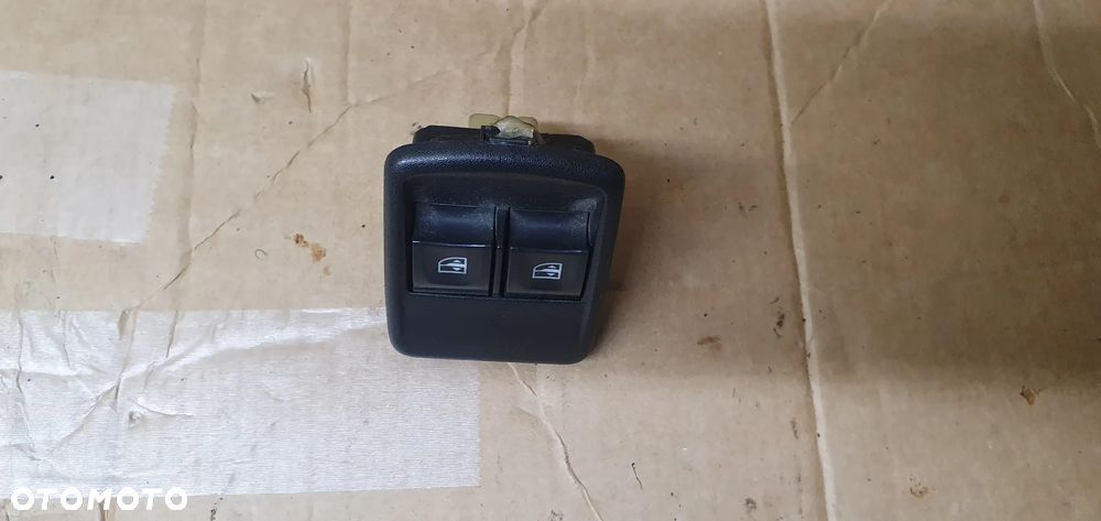 Panel sterowania szyb lewy przód Renault Trafic III Vivaro B 254117915R - 2