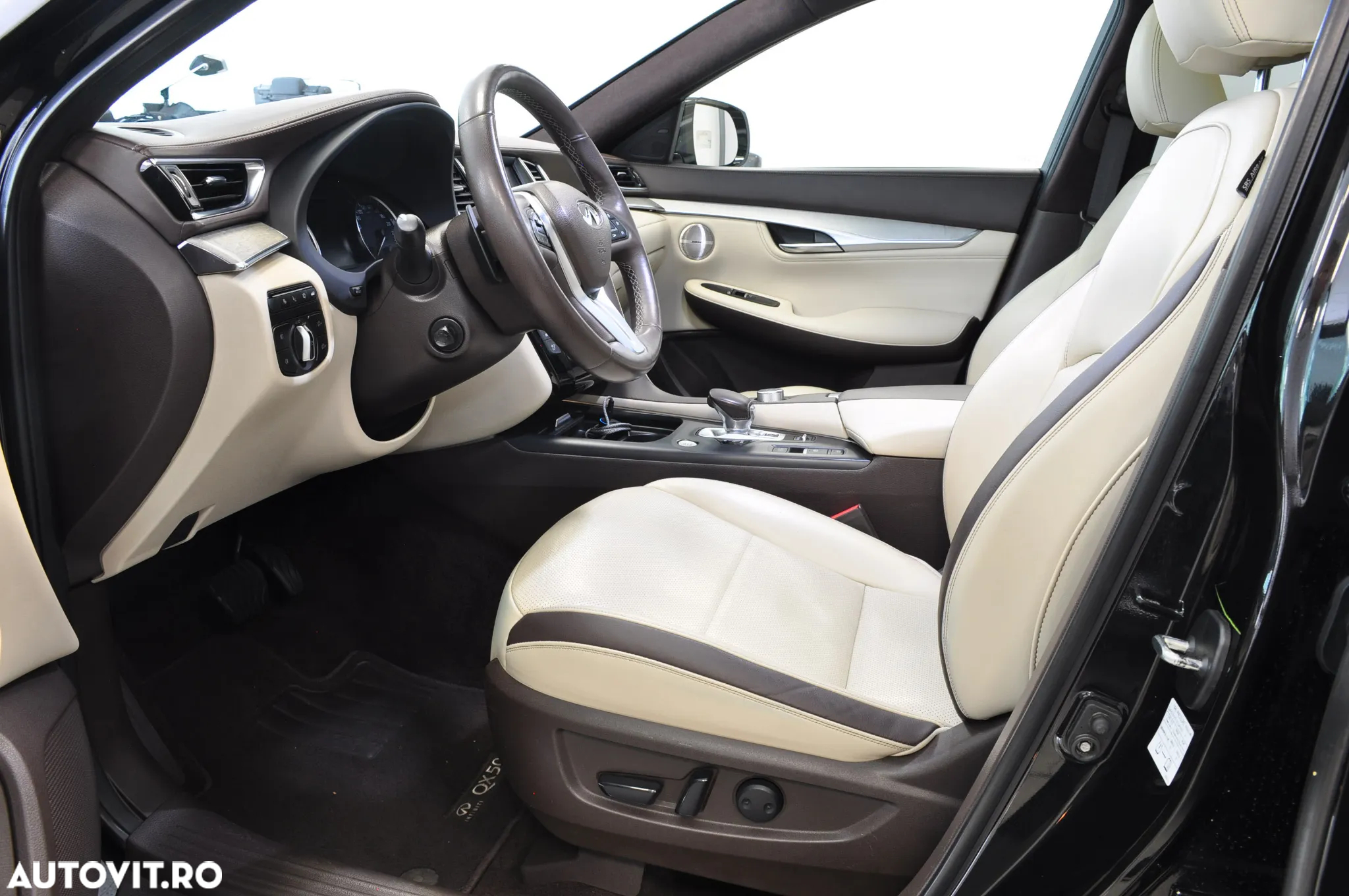 Infiniti QX50 - 10