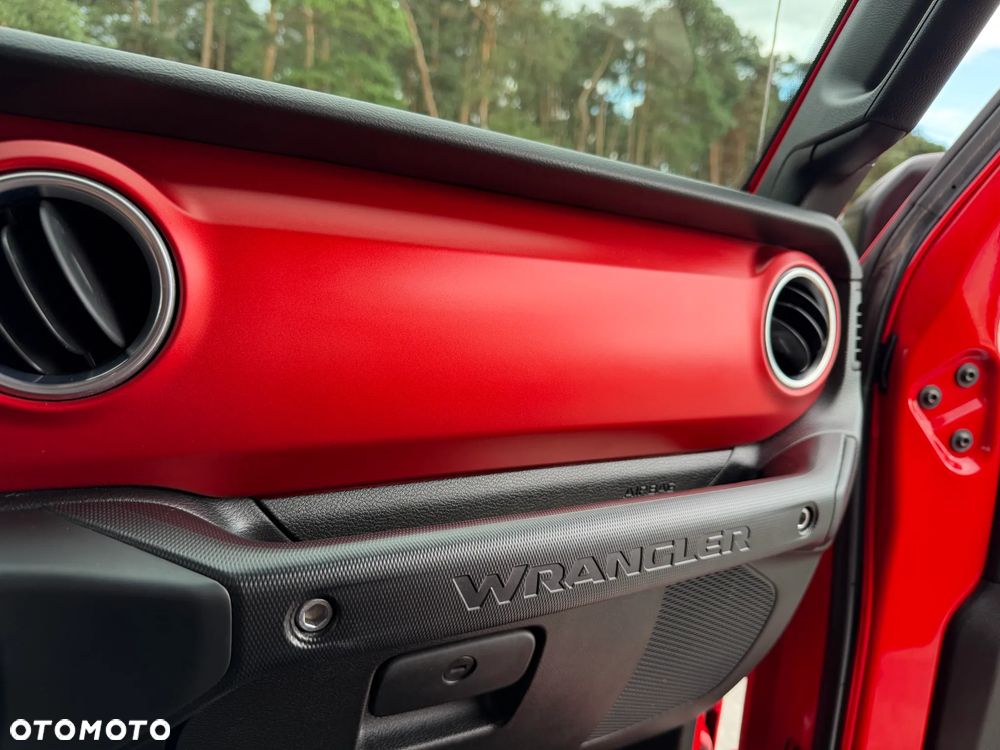 Jeep Wrangler - 37