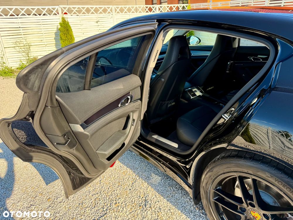Porsche Panamera 4 PDK Edition - 39