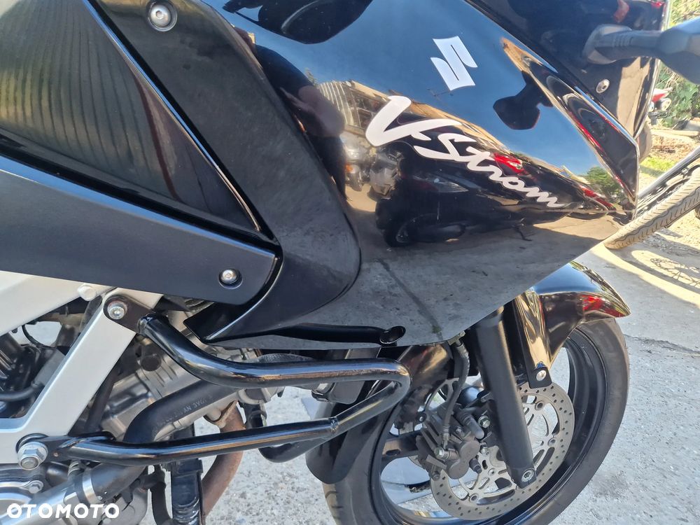 Suzuki V-STROM - 16
