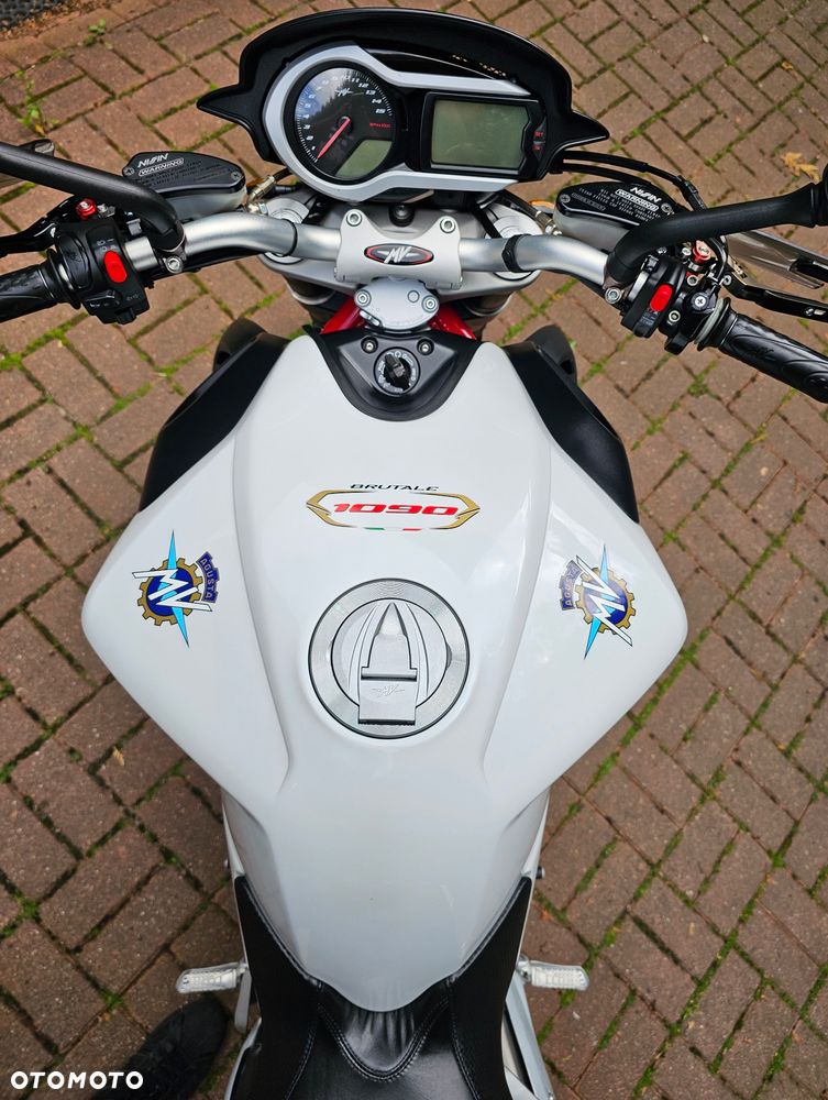 MV AGUSTA Brutale - 11