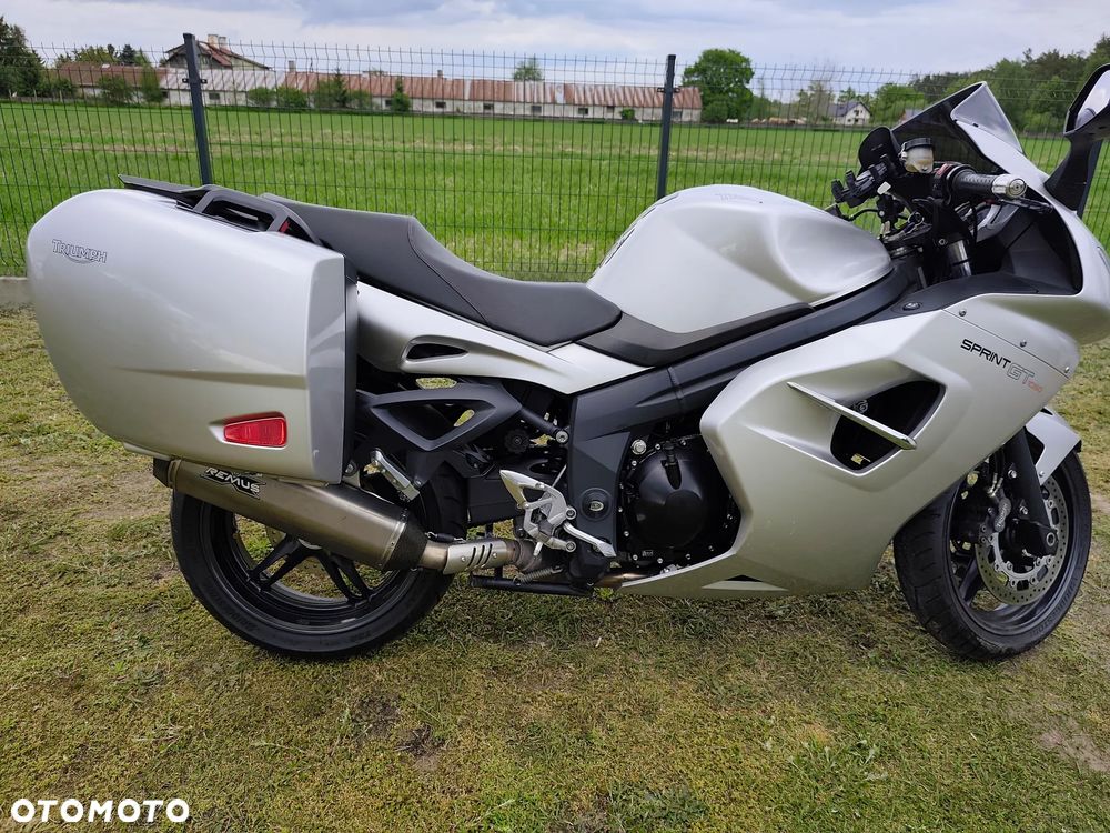 Triumph Sprint - 1